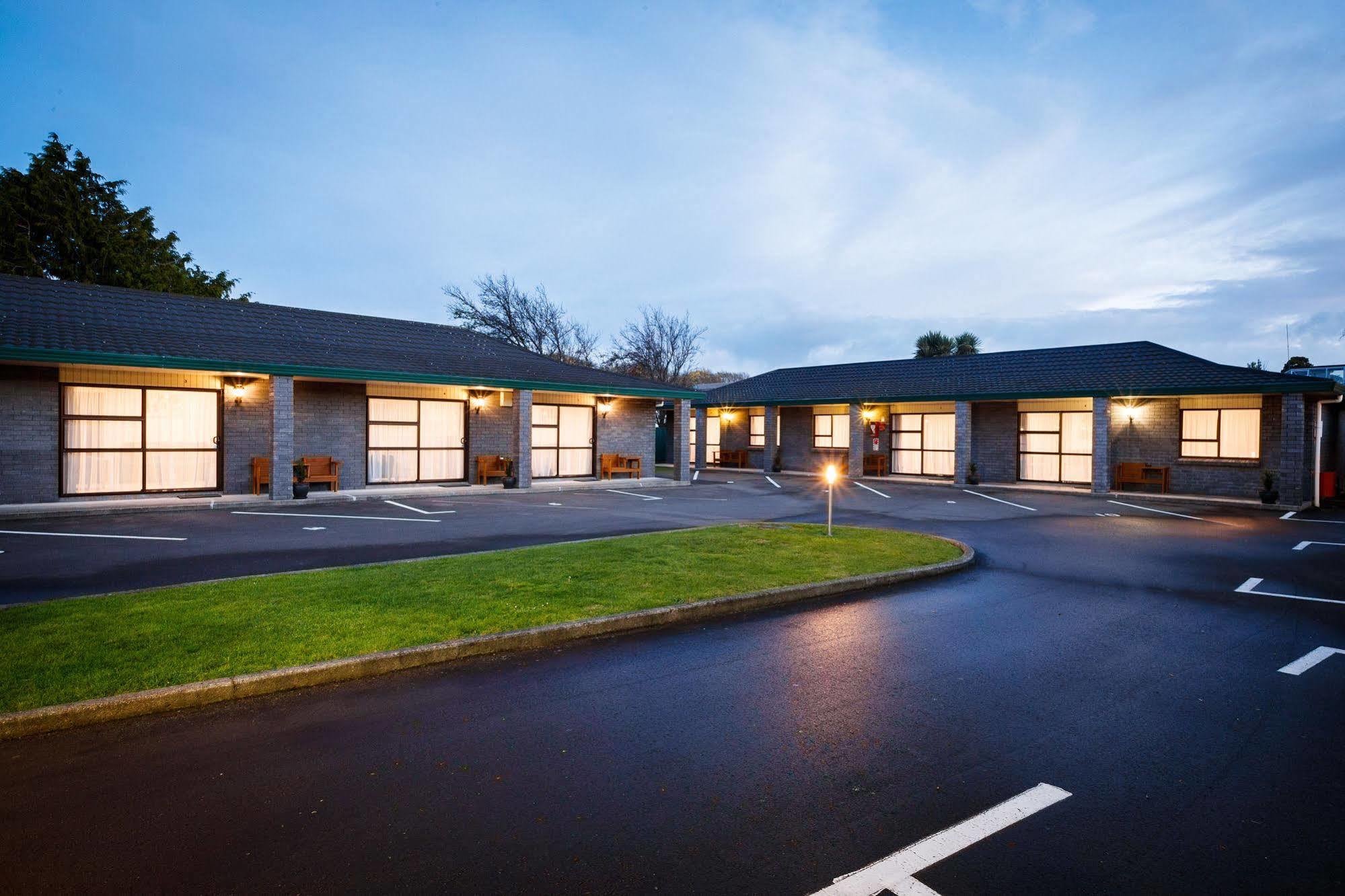 Avenue Motel Palmerston North Exterior photo