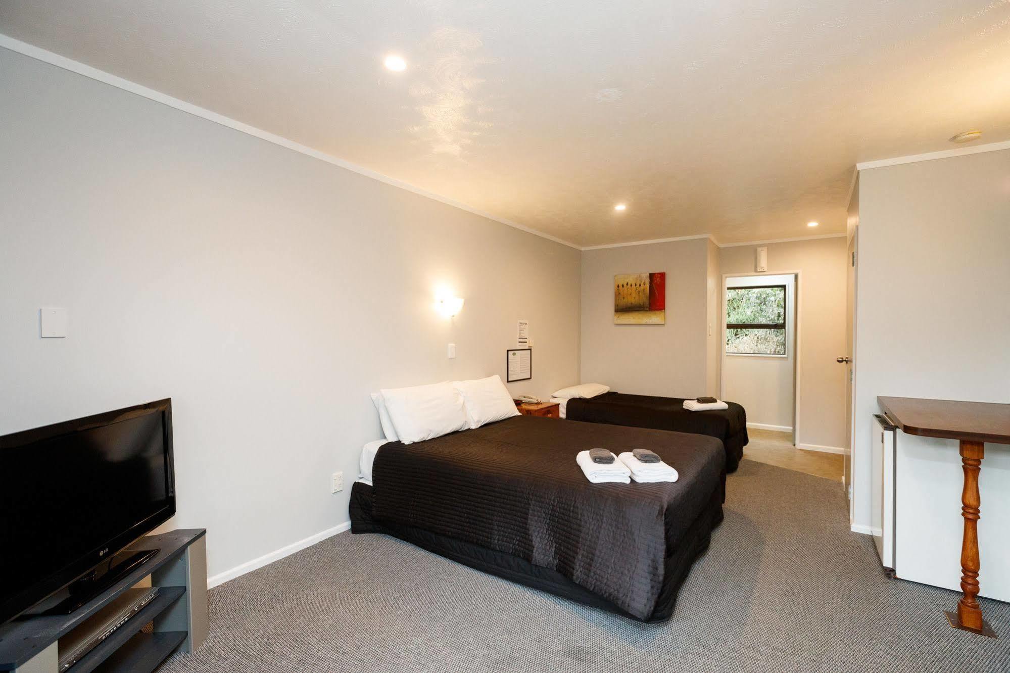 Avenue Motel Palmerston North Exterior photo